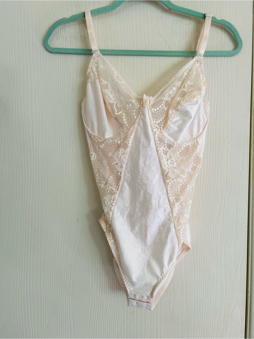 VTG 60s Sophistiquè Pale Pink Boudoir Lace Damask Pin Up Lingerie Bodysuit M